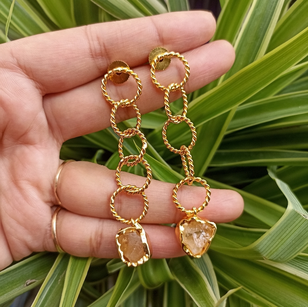 Very pretty handmade gold plated stone studded drop earrings - Picture 3 of 6